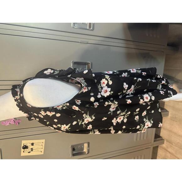 Umgee Floral Top -Sz S - would fit M:) - Picture 3 of 6